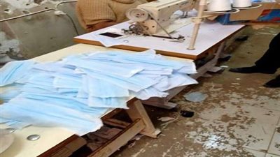 ضبط مواطن بالمنيا يعرض عبوات كحول إيثيلي وكمامات مجهولة المصدر