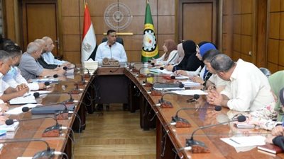 محافظ الدقهلية يجتمع بمديري إدارات الديوان العام لمتابعة سير العمل