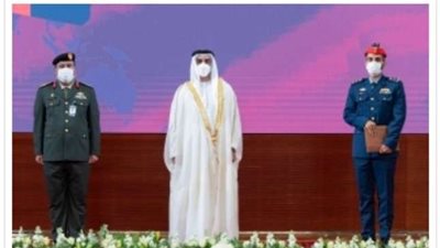 سيف بن زايد يشهد تخريج الدورة المشتركة الـ31 لكلية القيادة والأركان