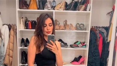 ليلى حسين تتألق بإطلالة رياضية أنيقة