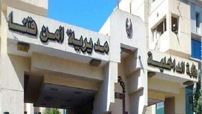 القبض على عامل لشروعه في قتل طفل وسرقة دراجته النارية