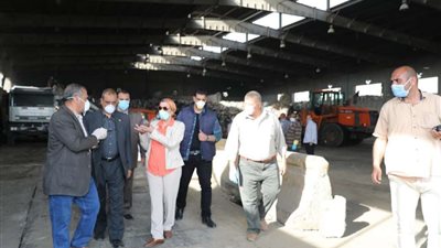 وزيرة البيئة تتفقد سير العمل بالمحطة الوسيطة للمخلفات بالمريوطية