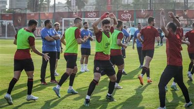 شوبير يكشف عن مهاجم قادم للنادي الأهلي و3 لاعبين على أبواب الرحيل