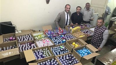 حماية المستهلك ببني سويف يضبط 39 كرتونة مطهرات غير مرخصة