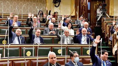 البرلمان يرفع الجلسة العامة ويعلن فض دور الانعقاد الثاني