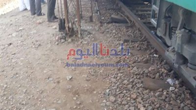 نشوب حريق علي قضبان السكة الحديدية اثناء رحلتة بخط الزقازيق