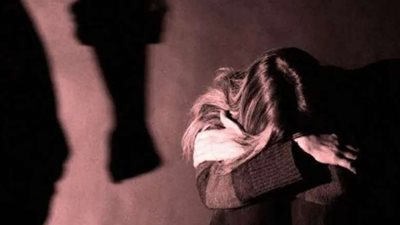 بسبب الحجاب.. كفالة 20 ألف جنيه لإخلاء سبيل أب عذب ابنته بالجيزة