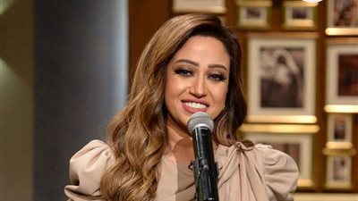 ريهام عبد الحكيم تتلقى العزاء فى والدتها غدًا بمسجد الشرطة