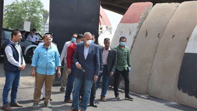 محافظ القليوبية يتابع أعمال تطوير ورفع كفاءة تطوير الطرق بمنطقة مسطرد والخصوص