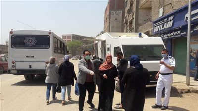 الدفع بسيارات صراف آلي لصرف مرتبات أهالي الحجر المنزلي ببهتيم