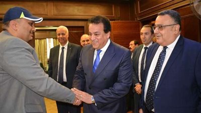 وزير التعليم العالي يكشف تفاصيل قرارات إلغاء امتحانات النقل