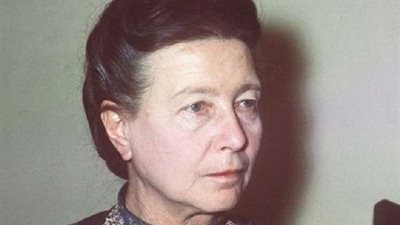 أستاذ أدب فرنسى: هذ المرأة تمردت على الواقع ورفضت تبعيتها للرجل