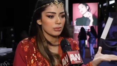 رد ناري من الفنانة ليلى أحمد زاهر على شائعة ارتباطها بـ هشام جمال