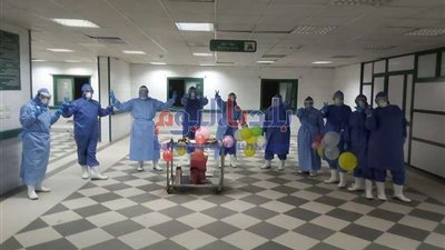 أسرة ممرض تذبح عجلًا إبتهاجًا بخلوه من كورونا بالقليوبية