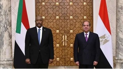 الرئيس السيسي يتصل هاتفيًا برئيس مجلس السيادة السوداني لتهنئته بعيد الأضحى