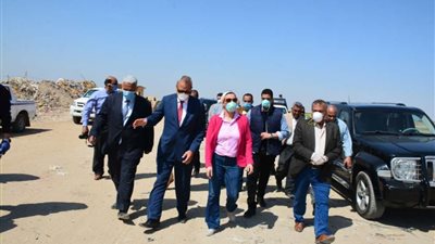 وزيرة البيئة تتفقد مدفن العبور لضمان عدم تراكم المخلفات