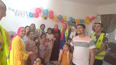 حزب مستقبل وطن الشروق يوزع هدايا الرئيس على ذوي الهمم