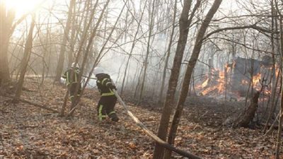 أوكرانيا ترفع أعداد رجال الإطفاء في منطقة تشيرنوبل إلى 1400 مع استمرار الحرائق