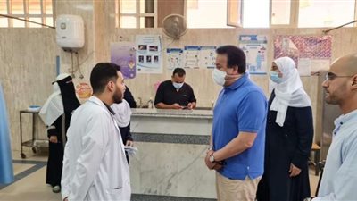 «عبدالغفار» يوجه بتوفير سكن ملائم للأطباء بمستشفى الضبعة وسرعة صرف المستحقات المالية للمتعاقدين