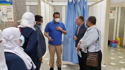 «عبدالغفار» يوجه برفع الطاقة الاستيعابية لقسم العناية المركزة بمستشفى رأس الحكمة