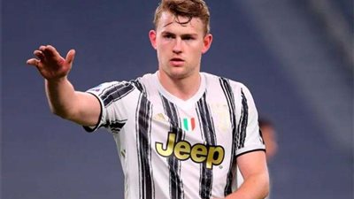 دي ليخت يتواجد في تورينو من أجل حسم موقفة