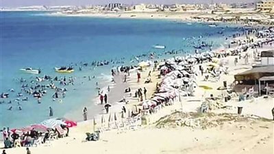 استمرار توافد المواطنين والزائرين على شواطئ العائلات في ثالث أيام عيد الأضحى