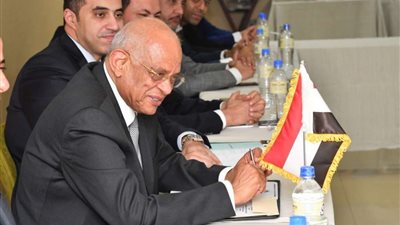 أبرزها الجيش الأبيض.. رئيس البرلمان يوجه 13 رسالة فى زمن كورونا