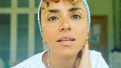 من أعمال التنظيف في العيد... علا رشدي تشارك متابعيها معاناتها