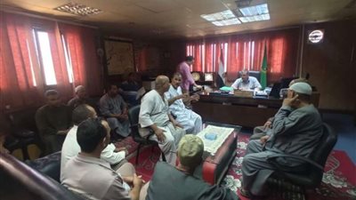 «النمر» يلتقي بالمواطنين ويوجه بسرعة حل شكواهم