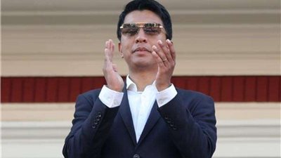 شاي عشبي.. رئيس مدغشقر يعلن التوصل إلى علاج لفيروس كورونا