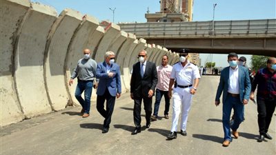محافظ القليوبية ومدير الأمن يشهدان افتتاح طريق الرياح التوفيقي