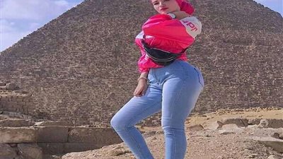 خاص.. أول تعليق من والدة حنين حسام بعد القبض عليها