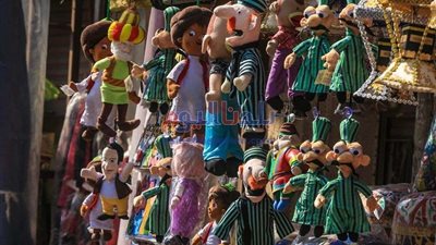 إقبال متوسط من المواطنين على السيدة زينب لشراء الفوانيس