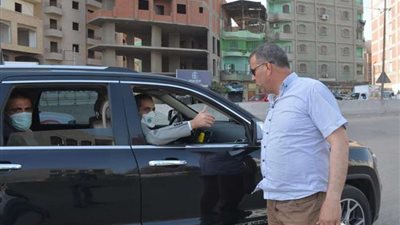 محافظ الغربية يتابع انتظام صرف المرتبات والمعاشات للمواطنين