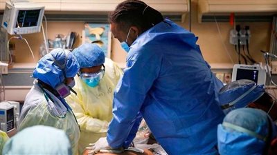 بالفيديو.. أطباء يعيدون الحياة لمريض بعد وفاته