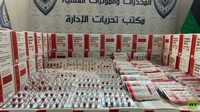 القبض على 3 أشخاص بمطار البحرين بمادتي‭ ‬الشبو‭ ‬والهيروين.. تفاصيل