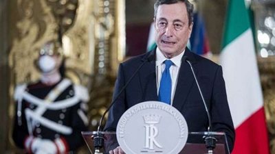 رئيس وزراء إيطاليا يعزم على تقديم استقالته من منصبه