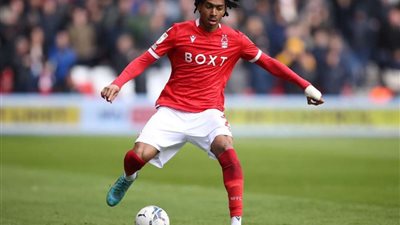 توتنهام يجري مفاوضات من أجل ظهير ميدلزبره