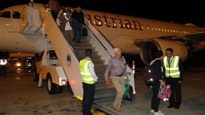 وصول 124 مصريا عالقا في أمستردام  إلى مطار مرسى علم