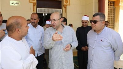 محافظ بني سويف يلتقى عدداً من المواطنين للاستماع  لمطالبهم  وشكواهم