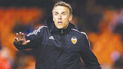 نيفيل يؤكد رحيله عن تدريب منتخب إنجلترا للسيدات العام المقبل