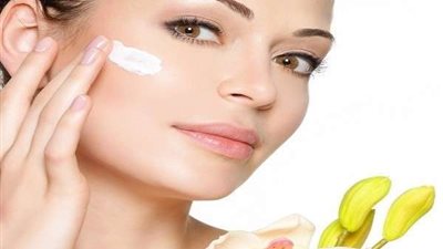 أفضل الماسكات الفعالة لتنضيف البشرة