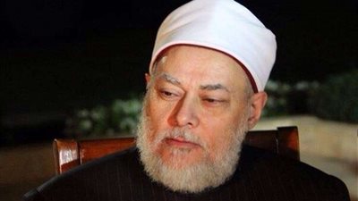 ما حكم استخدام بخاخة الربو والأنف فى نهار رمضان؟.. على جمعة يجيب