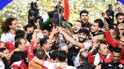 هل يرحل نجم منتخب تونس عن مانشستر يونايتد؟