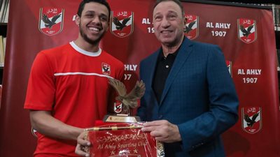 عاوزينك تبقى رقم واحد.. مصطفى عسل يحكي عن لقائه الأول مع الخطيب