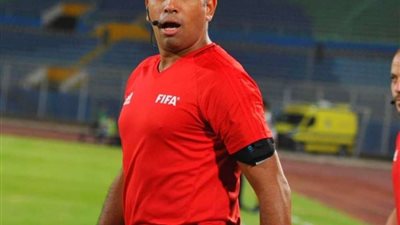 بقيادة الصباحي.. اتحاد الكرة يعلن عن طاقم تحكيم مباراة الزمالك وغزل المحلة