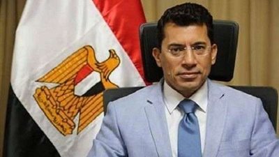 وزير الشباب والرياضة يتدخل لحل أزمة عمال الزمالك