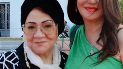 لقاء سويدان تحتفل بعيد ميلاد والدتها بلقطات عائلية من الطفولة والشباب (صور)