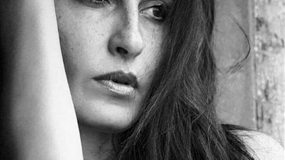 وفاة والد الفنانة فاطمة الناصر