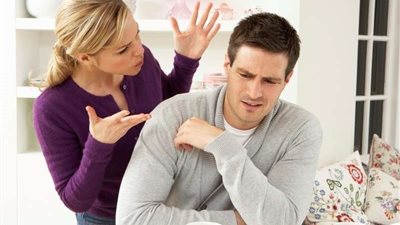 سيدة تخلع زوجها بسبب رائحته.. القصة الكاملة